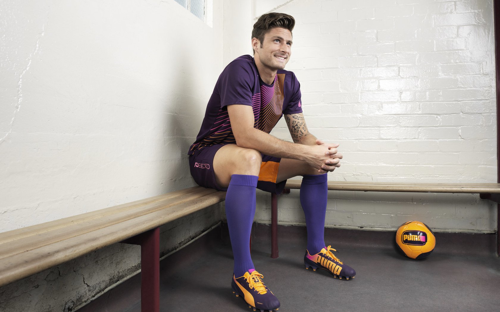 戈麦斯统治全场，爱尔兰如何用战术手术刀精准打穿曼联