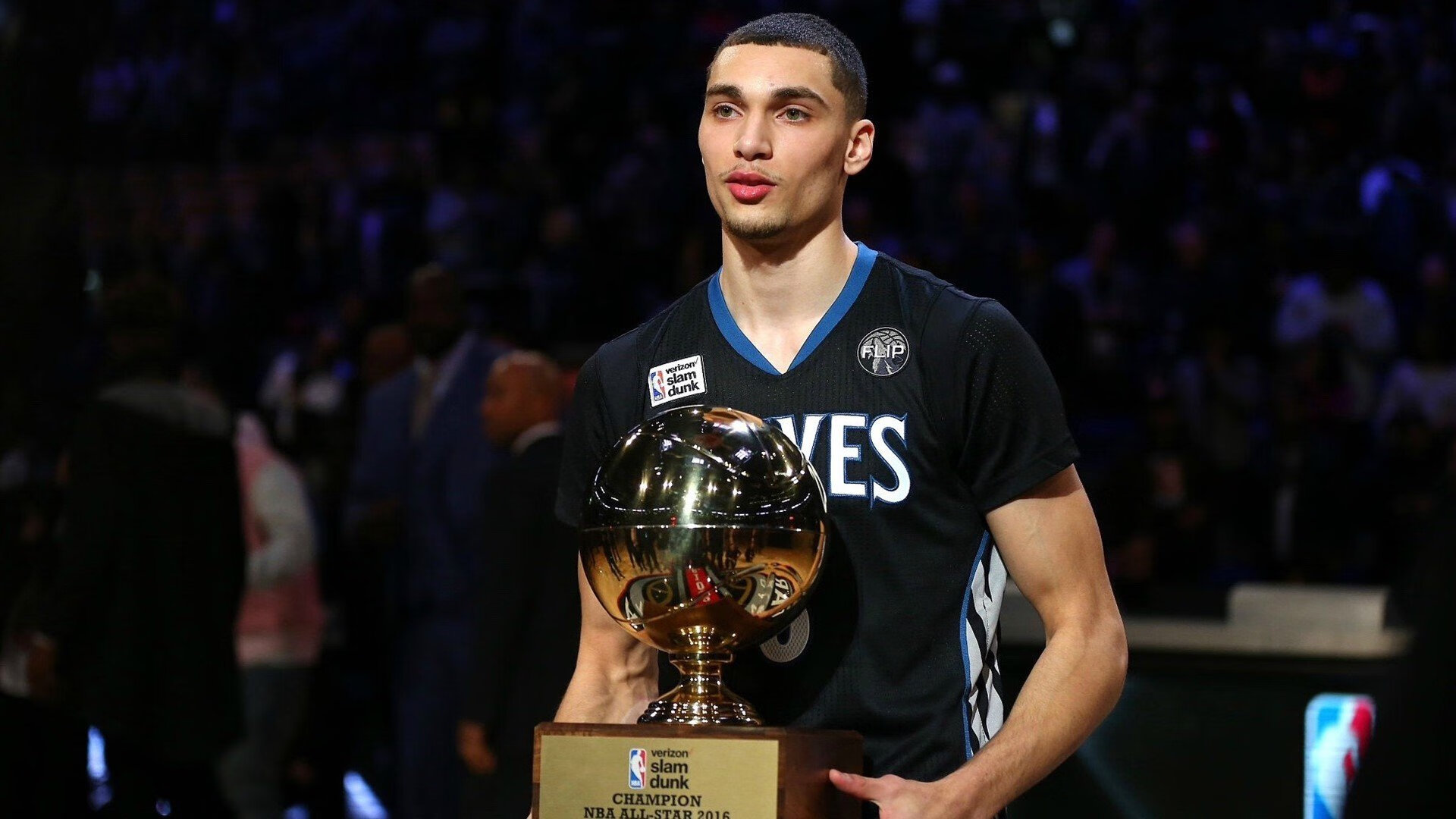 跨越时空的王者对决，当老鹰鏖战公牛，莫兰特在西甲德比中接管比赛