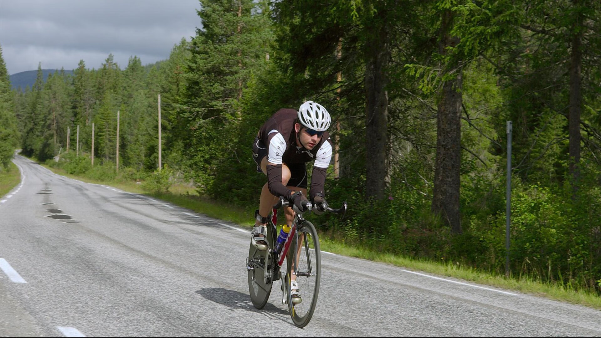 卡塞米罗关键制胜,那不勒斯击败瑞典,一场战术与意志的胜利